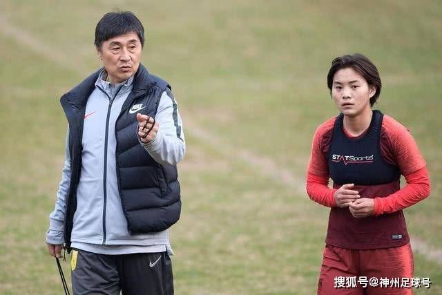世界杯-凯恩2球贝林厄姆拉师傅破门 英格兰4-2克罗地亚